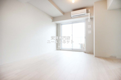 【居間・リビング】 | TOPAZ江坂 | ゆったりとくつろげる、落ち着きのある居室空間です