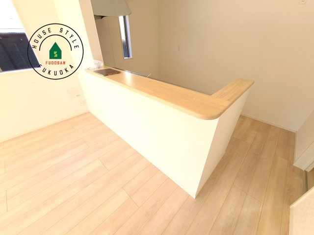 糟屋郡新宮町緑ヶ浜2丁目第2-2棟（1号棟）の内観：施工例|ダイニングとリビングのメリハリが付けやすい空間設計になっています。