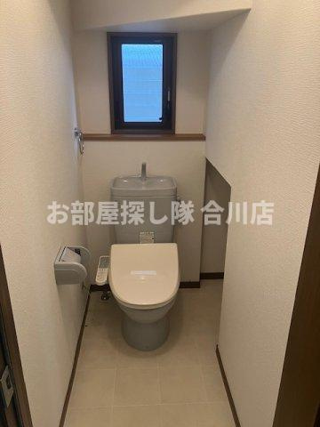 国分町戸建のトイレ