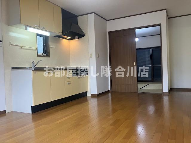 国分町戸建の居間・リビング