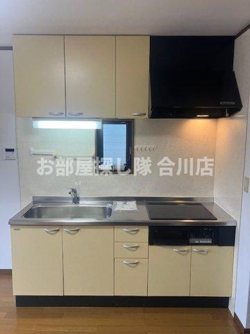 国分町戸建のキッチン