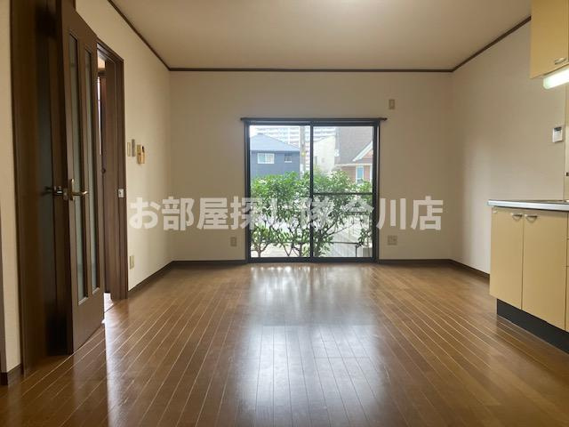 国分町戸建の居間・リビング