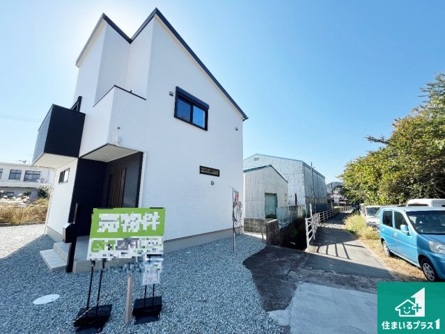 加古川市平荘町山角　新築一戸建ての外観|安心の10年保証！外観を美しく保ち、雨水で汚れを落とします！気になることがありましたら、お気軽にお問い合わせください！