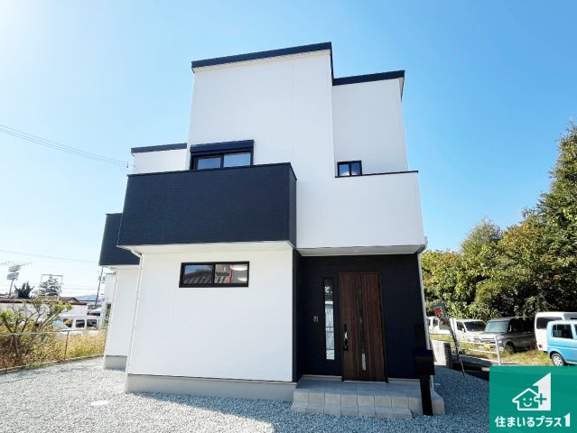 加古川市平荘町山角　新築一戸建ての外観|お客様に長く安心して住んでいだだける事にこだわった家づくり！住んでからのアフターサービスにもしっかりと取り組んでいます！
