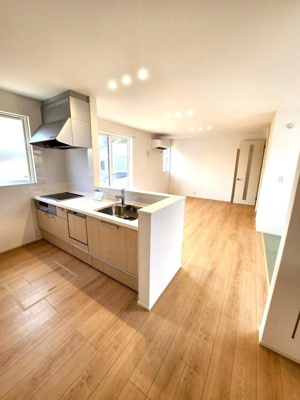 【居間・リビング】 | 鳥取市湖山町南一丁目新築戸建て