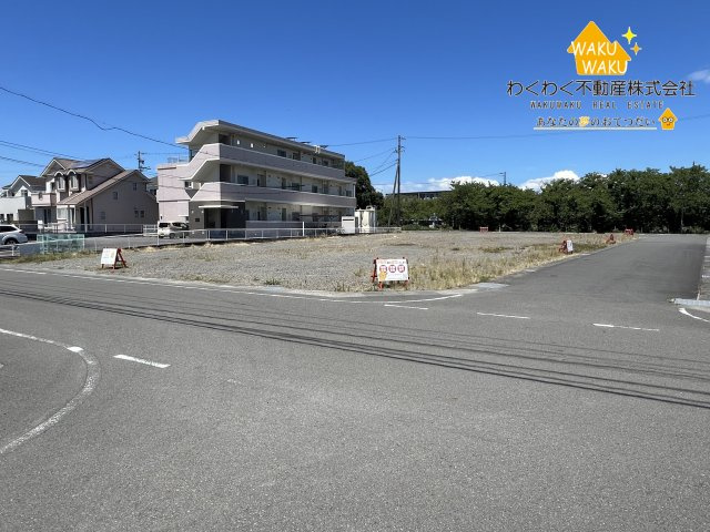 売地の外観|小川小・小川中学校まで500ｍ圏内♪
お子様の通学も安心の距離です♪
全区画55～70坪あるのでゆとりをもって建築できます☆
建築条件なし、お好きなメーカーで建築可能！