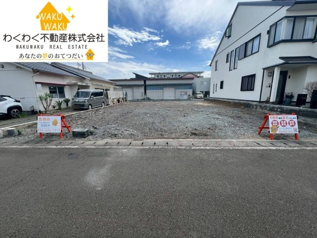 売地の前面道路含む現地写真