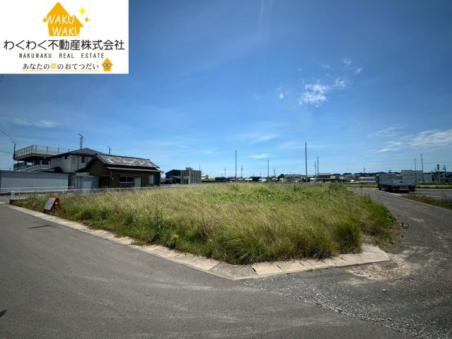 売地の前面道路含む現地写真