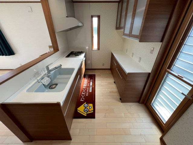 戸建てのキッチン|憧れのオープンカウンターキッチンです♪小さいお子様がいても目が行き届くので安心です♪
