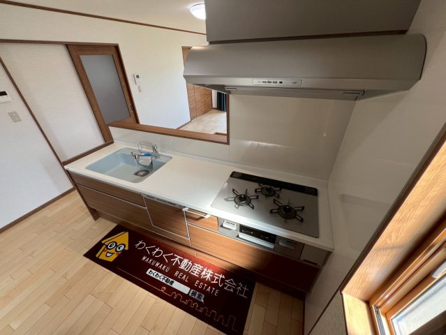 戸建てのキッチン|憧れのオープンカウンターキッチンです♪小さいお子様がいても目が行き届くので安心です♪
