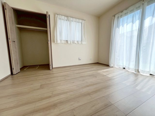 焼津市塩津3期　新築住宅の洋室