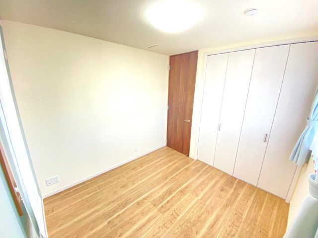 中古 戸建て|すべての居室にはたっぷり収納できる大型収納を設置しています