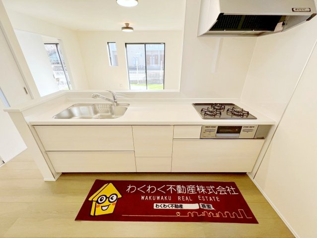 焼津市塩津3期　新築住宅のキッチン|憧れのオープンカウンターキッチンです♪小さいお子様がいても目が行き届くので安心です♪

