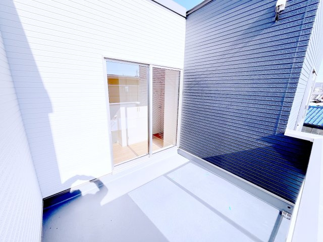 焼津市三ケ名　13期　限定1棟のバルコニー