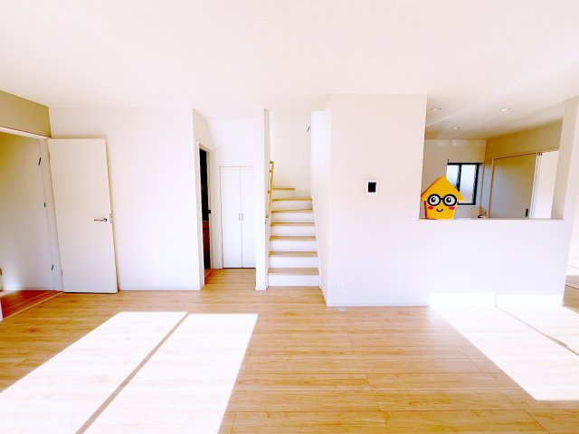 焼津市三ケ名　13期　限定1棟の居間・リビング