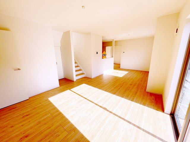 焼津市三ケ名　13期　限定1棟の居間・リビング