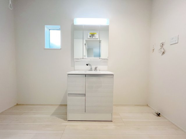 新築 島田市中溝町　第1期　全2棟の独立洗面台