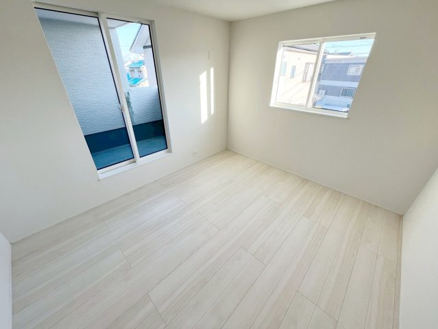 新築 島田市中溝町　第1期　全2棟の洋室