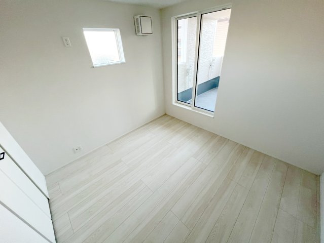 新築 島田市中溝町　第1期　全2棟の洋室