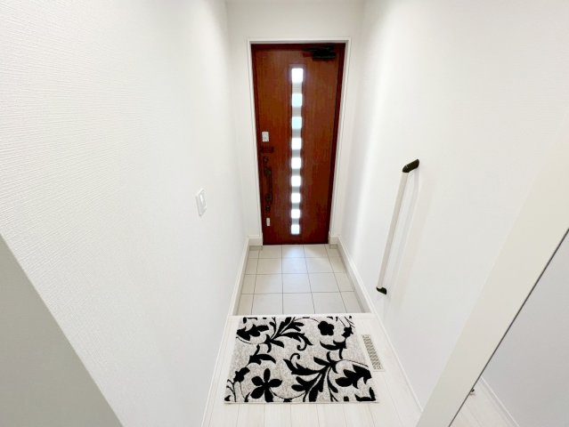 新築 島田市中溝町　第1期　全2棟の玄関