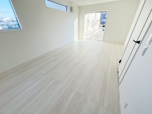 新築 島田市中溝町　第1期　全2棟の洋室