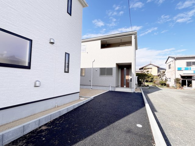 藤枝市志太　第3-2の前面道路含む現地写真