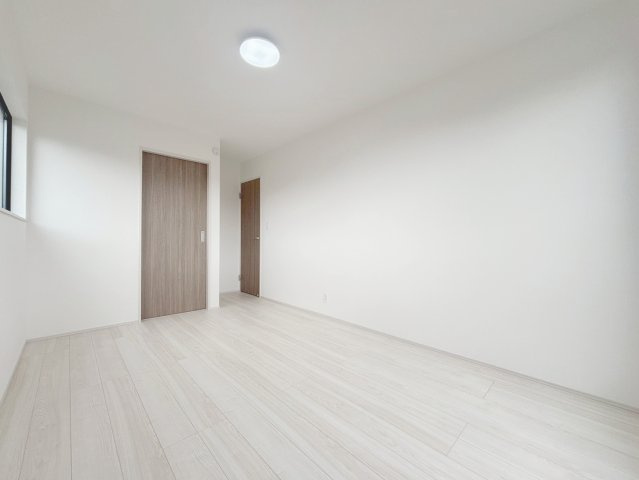 藤枝市藤岡6期　新築住宅の洋室