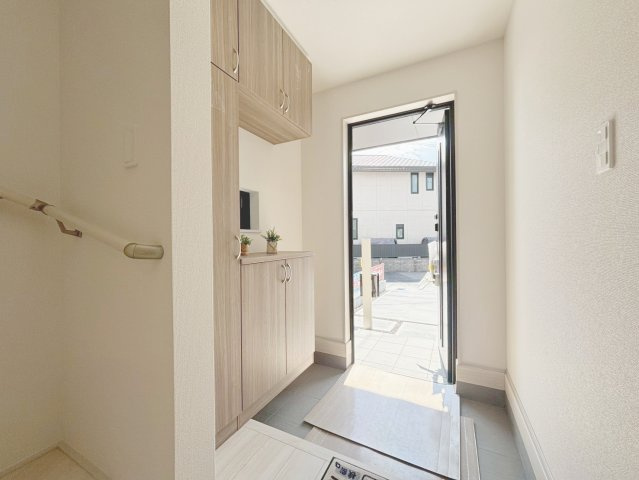 藤枝市藤岡6期　新築住宅の玄関