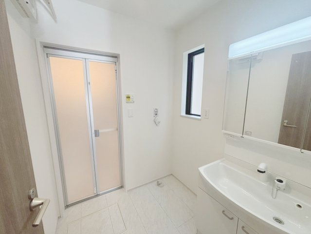 藤枝市藤岡6期　新築住宅のランドリースペース