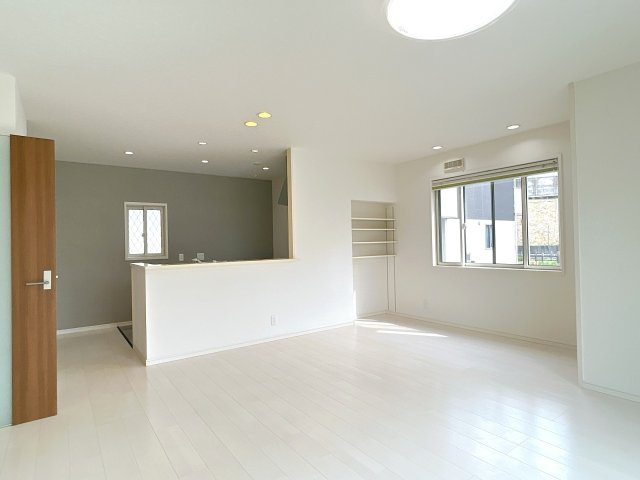 中古 戸建ての居間・リビング