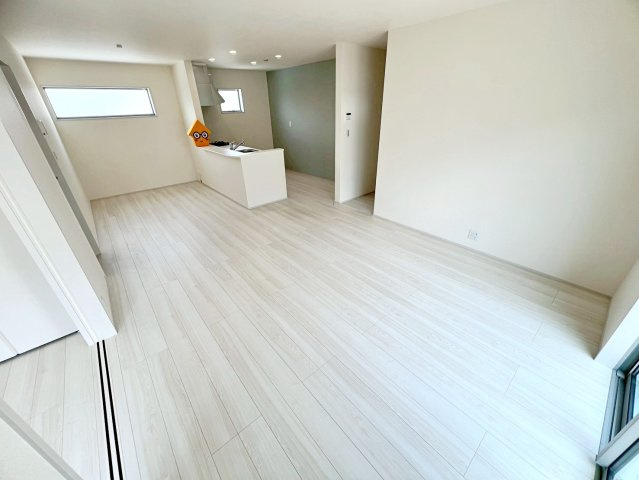 吉田町住吉8期　新築戸建の居間・リビング