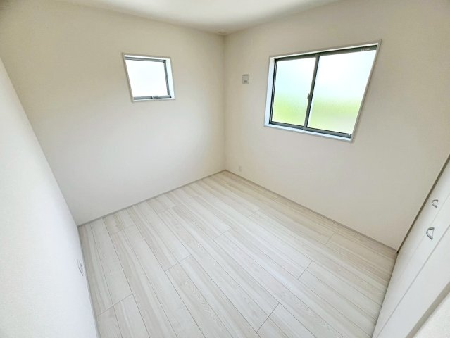 吉田町住吉8期　新築戸建の洋室