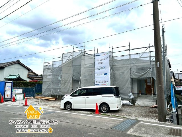 吉田町住吉8期　新築戸建　全３棟の前面道路含む現地写真