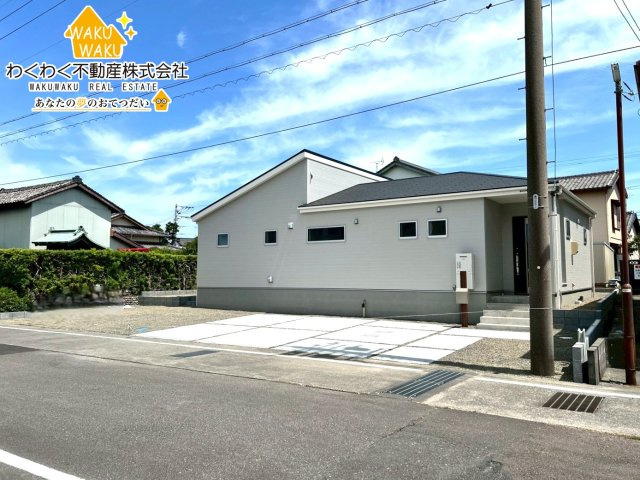 吉田町住吉8期　新築戸建の駐車場|限定1棟（2026年5月下旬撮影）