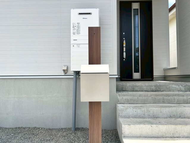 吉田町住吉8期　新築戸建の玄関