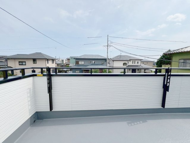 焼津市田尻北　未使用戸建のバルコニー|広々としたバルコニーで洗濯物もお布団もたくさん干せます