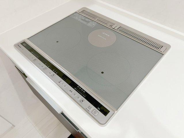 焼津市田尻北　未使用戸建のキッチン|IHクッキングヒーターはお掃除簡単！