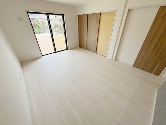 焼津市田尻北　未使用戸建の居間・リビング