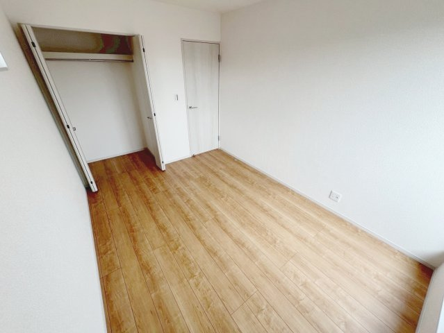 焼津市田尻北　新築戸建の洋室|全室収納付きのためお部屋を広々とお使いいただけます
