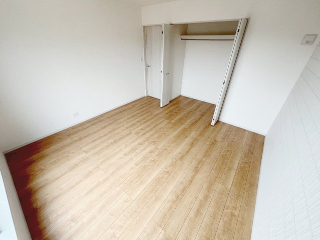 焼津市田尻北　未使用戸建の洋室|洋室はお手入れ簡単、ノンワックス仕様です
