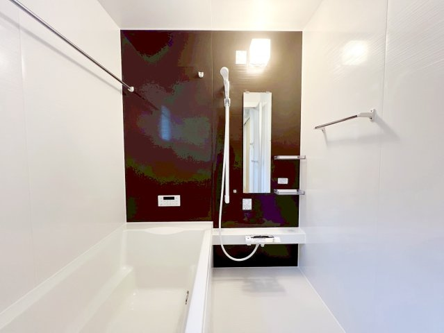 新築 焼津市石津　第1期の浴室|落ち着いた色の壁面で、一日の疲れがとれそうなお風呂です♪