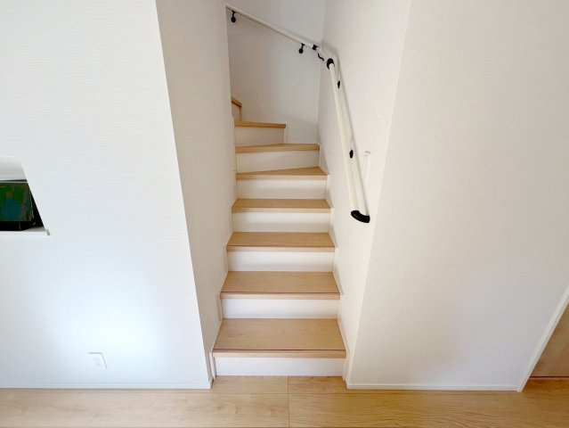 新築 焼津市石津　第1期の居間・リビング|リビング階段♪