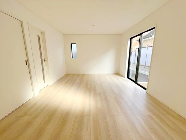 新築 戸建ての居間・リビング