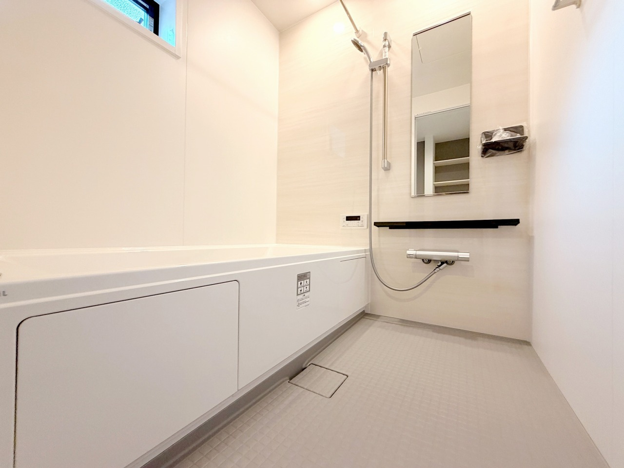 未使用戸建の浴室