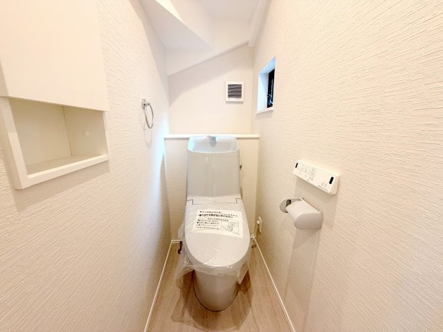 未使用戸建のトイレ