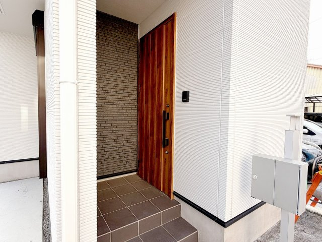 未使用戸建の玄関