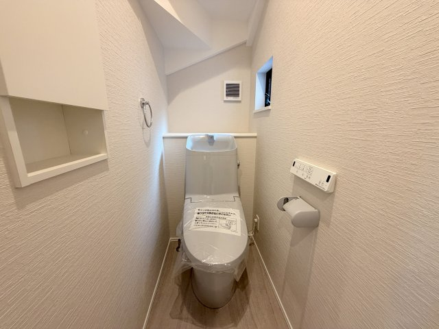 未使用戸建のトイレ