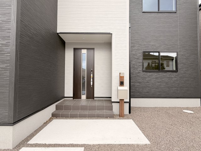 島田市金谷東　4期　新築戸建のエントランス