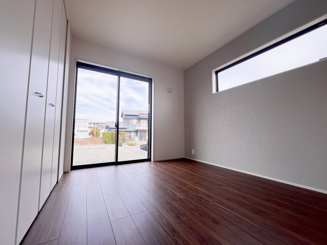 吉田町住吉7期　新築戸建の洋室