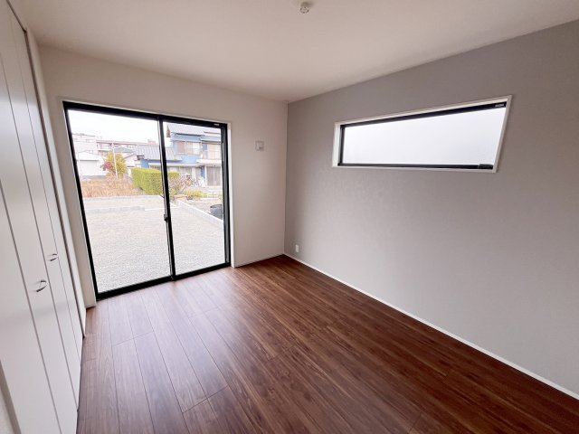 吉田町住吉7期　新築戸建の洋室